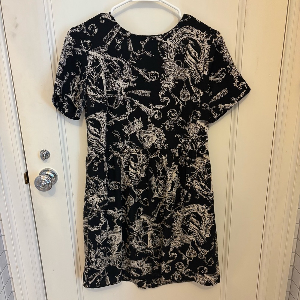 Forever 21 Black and Cream Babydoll Baroque Dress